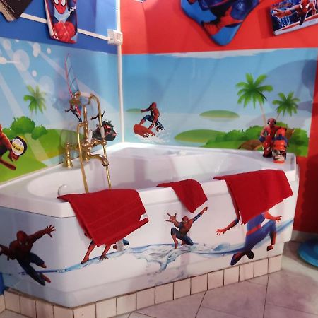 Spiderman House Hotel Catania-Fontanarossai nemzetközi repülőtér Kültér fotó